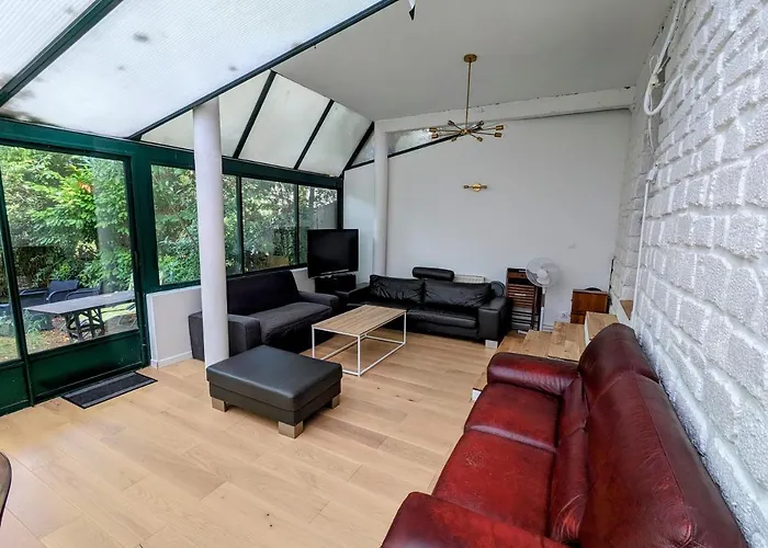Rez De Jardin De Maison Avec Grand Jardin Exclusif