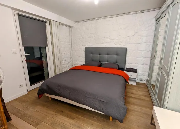 Rez De Jardin De Maison Avec Grand Jardin Exclusif